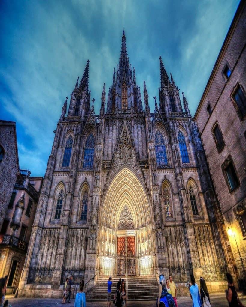 barcelona cathedral at dusk