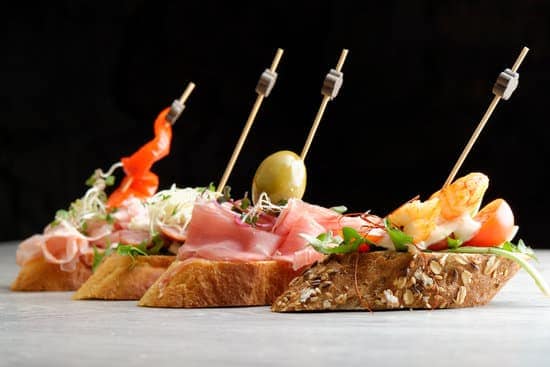 montaditos best dishes to try in barcelona