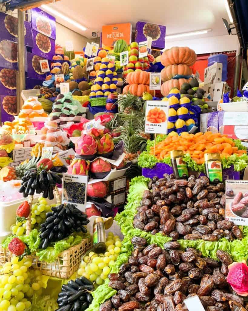 Mercado centrale fruit vendor