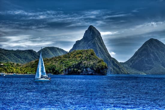 St lucia travel tips Pitons